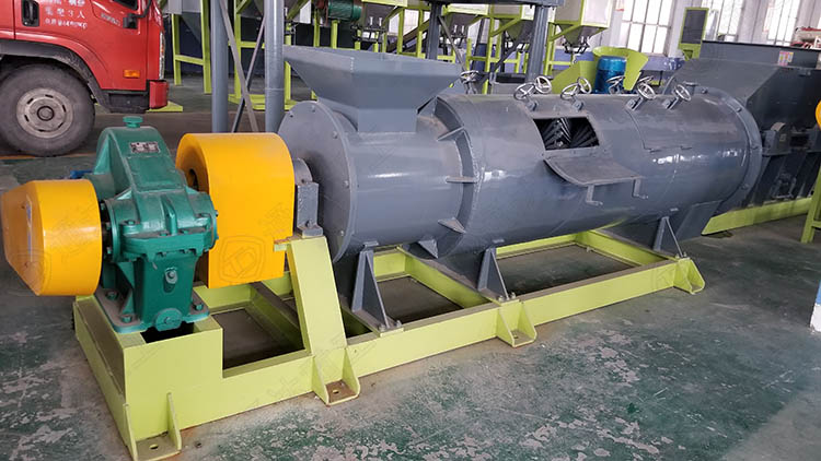 豬糞牛糞小型有機(jī)肥生產(chǎn)線